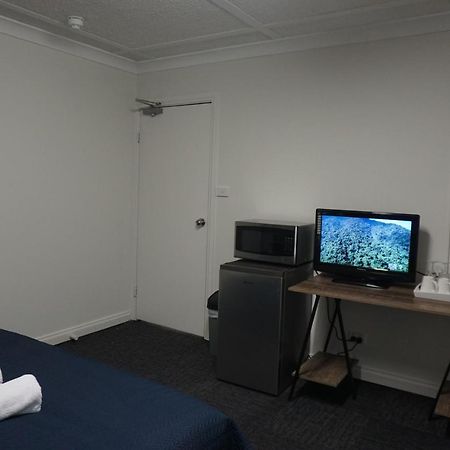 Warners Bay Hotel מראה חיצוני תמונה